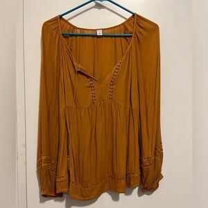 Old navy blouse medium